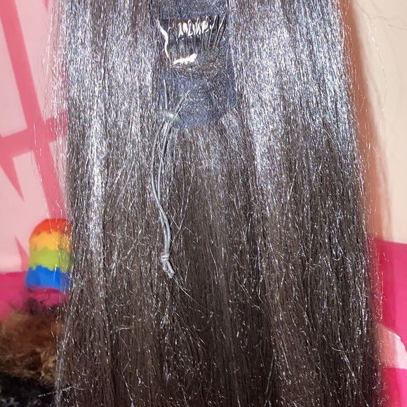 Long black synthetic ponytail - Picture 5 of 5